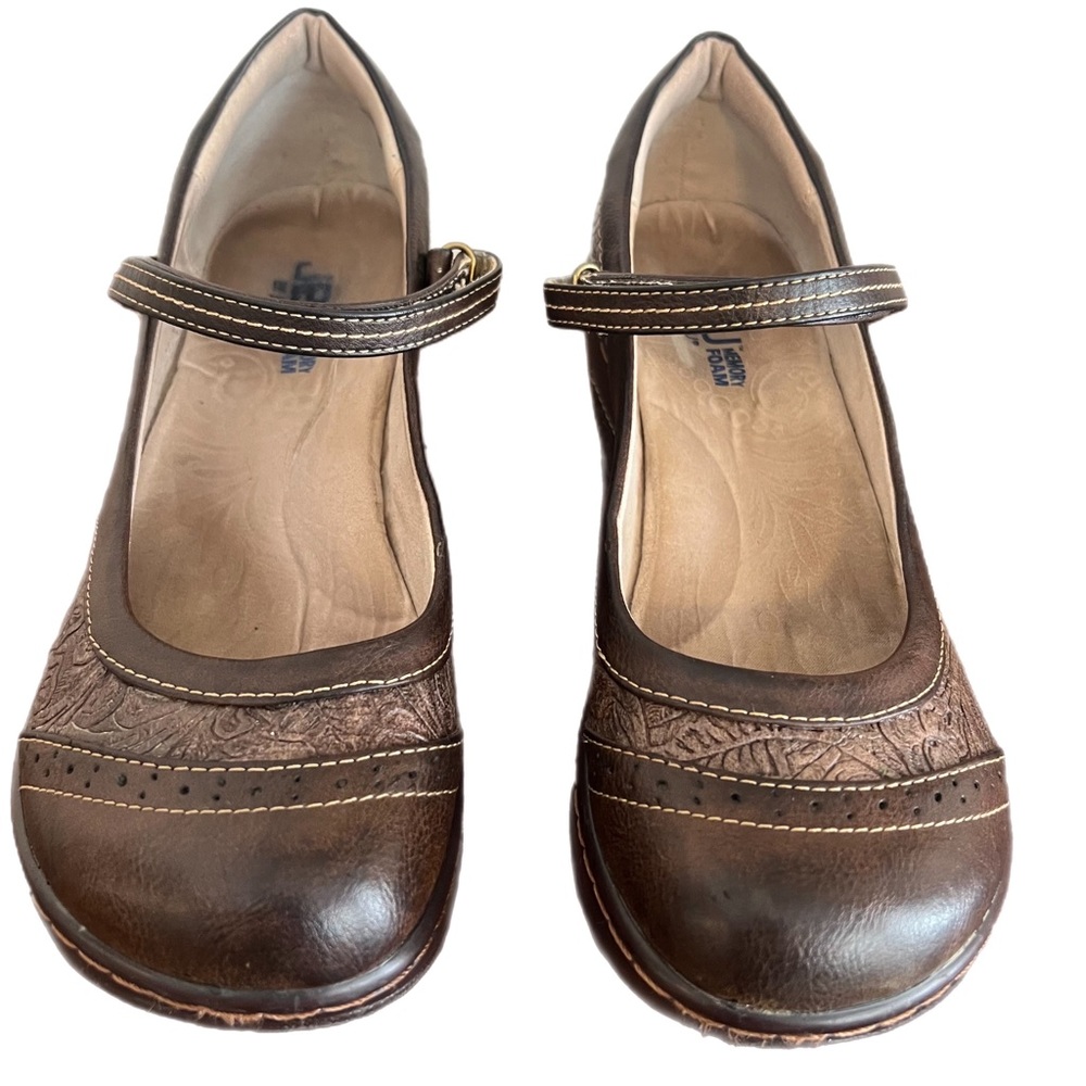 JBU Jambu Melrose Brown Embossed Vegan Leather Mary Janes w/ Adjustable Strap. 8
